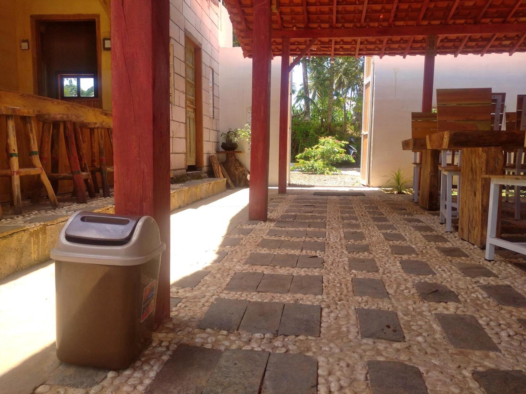 Wooden Kemiren Homestay Banyuwangi Banyuwangi  Dış mekan fotoğraf